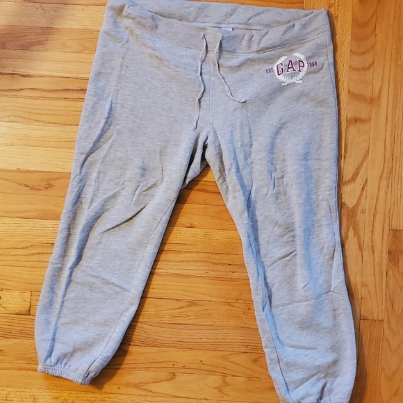 GAP Drawstring Sweatpants - Picture 2 of 5
